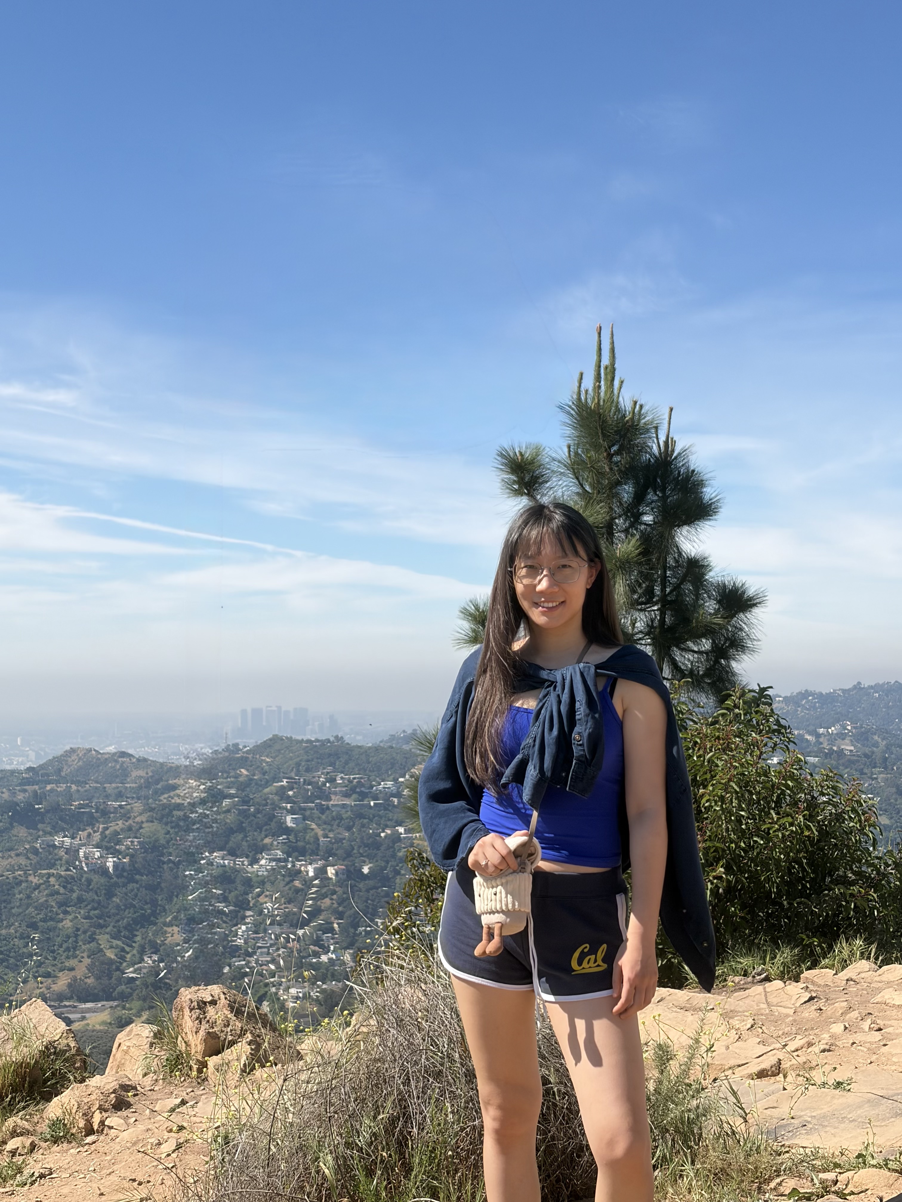 Yunshuang Li hiking